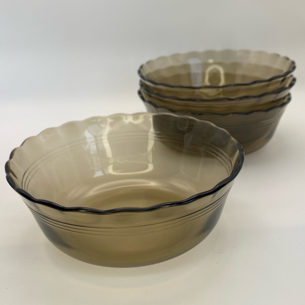Set of 4 Vintage Pyrex custard bowls, smoky brown